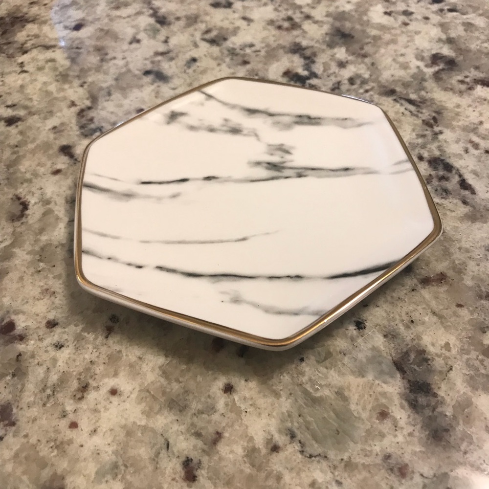 Pier 1 Ring Dish